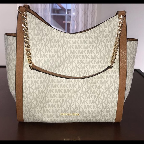 Michael Kors Handbags - Michael Kors - Handbag
